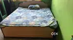 King size bed in very good condition WITHOUT mattress