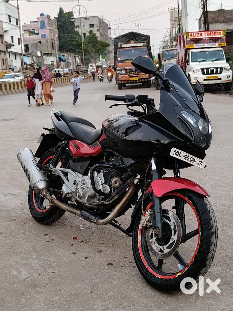 Pulsar 220 
Good condition