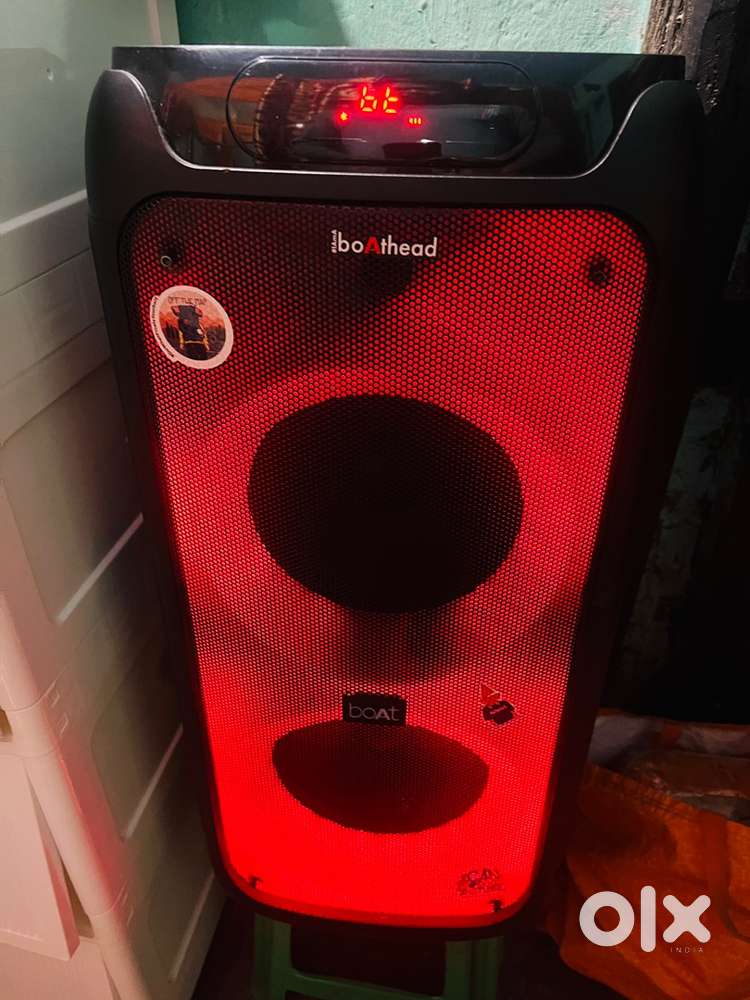 Boat Party pal 390 is selling for Urgent in good condition