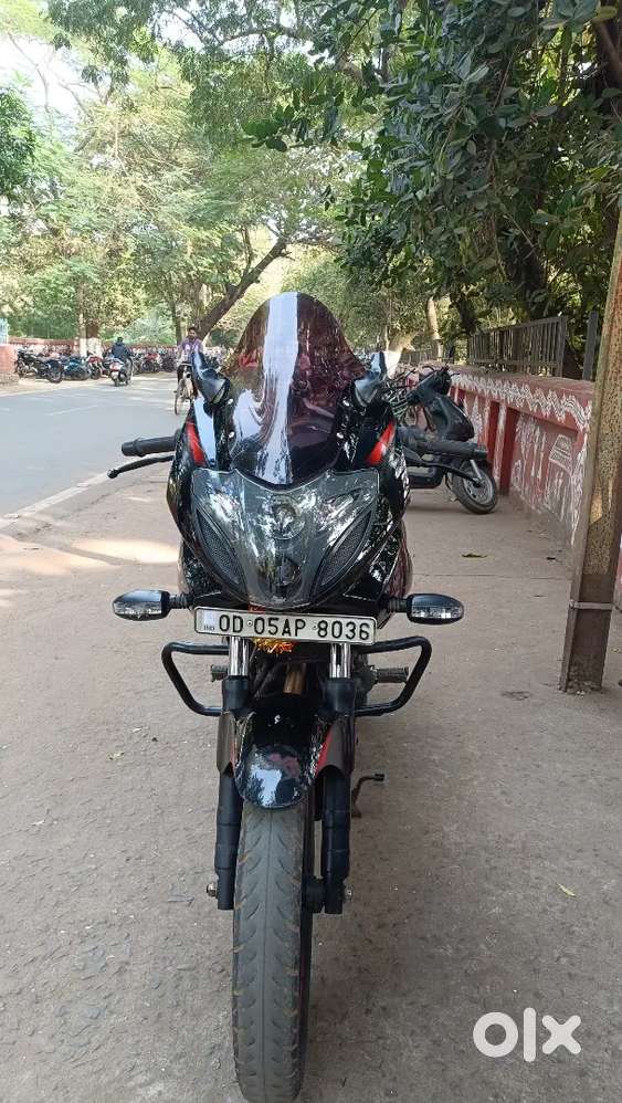 Bajaj Pulsar 220