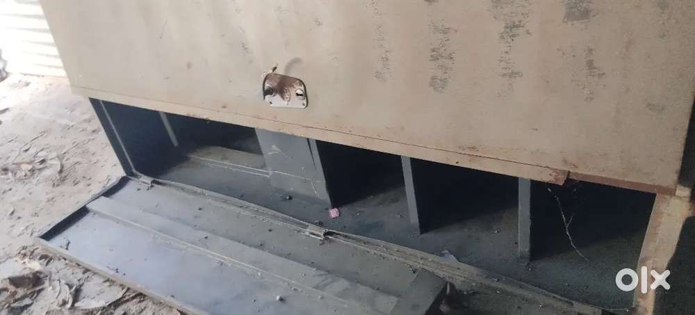 Almirah safe in iron Good condition