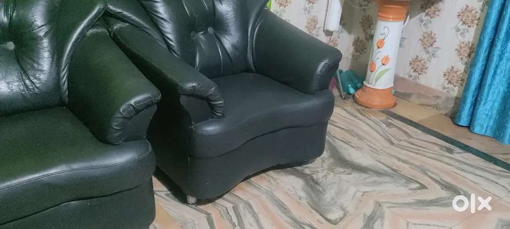 Leatherate Sofa of Durian