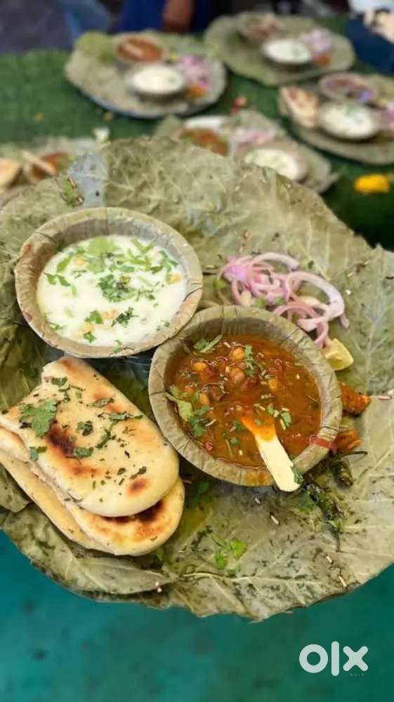 Chole Chaat aur Kulchye Bhature Cook aur batartan dhone helper Chaiye