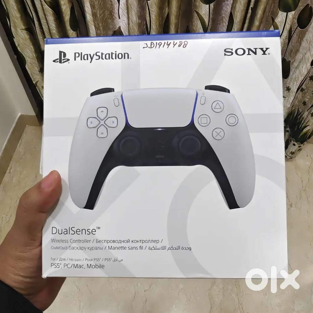 Selling Sony Dualsense Playstation 5 controller seal pack