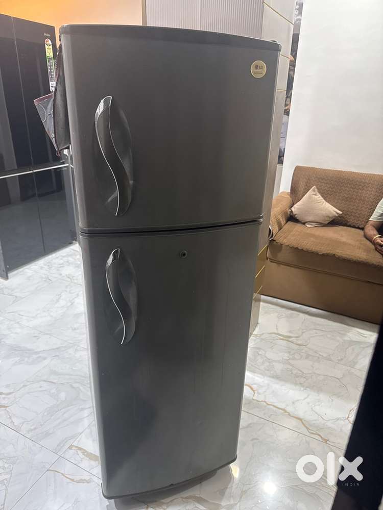 LG fridge 250 litre Model GL-T2620P