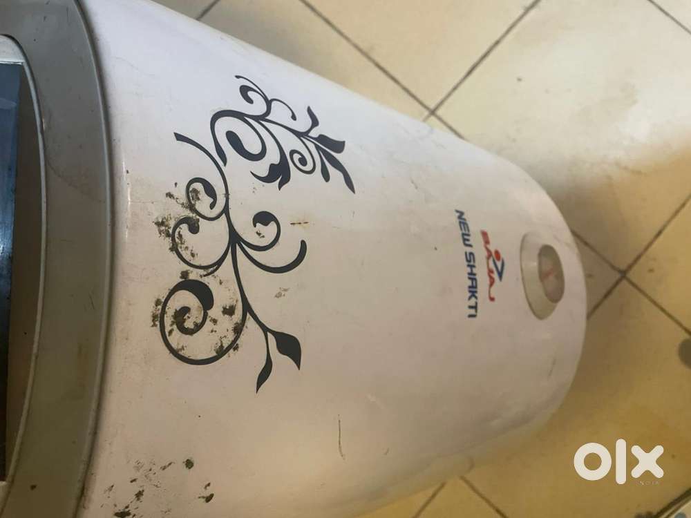 Bajaj 15L Geyser for Sale- Fully working, Energy Efficient in budget