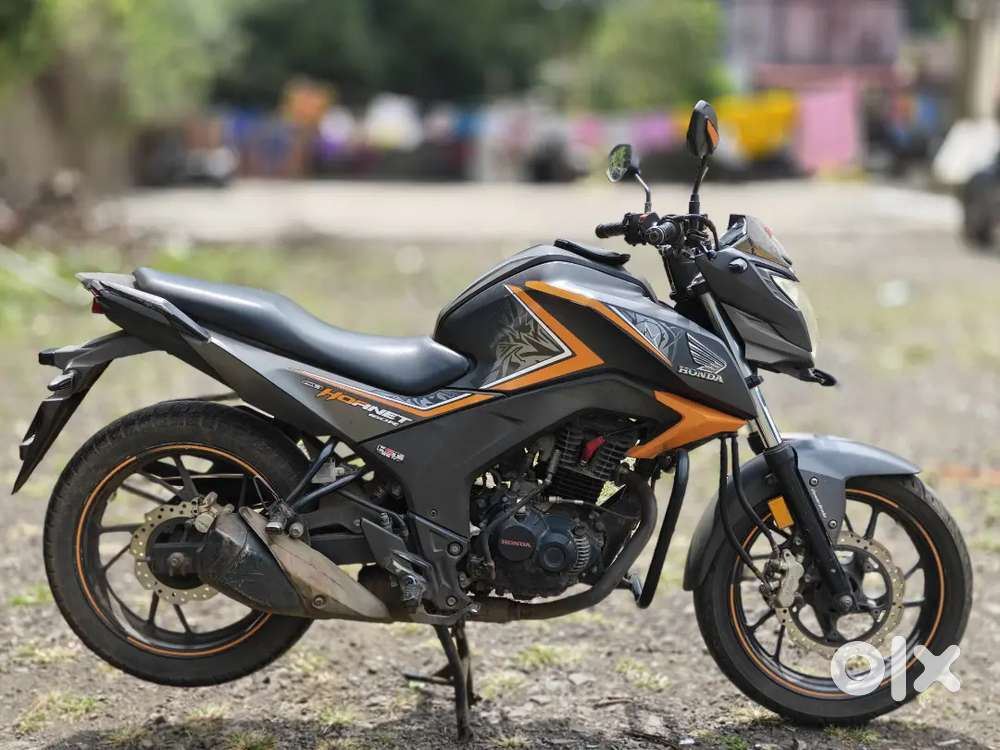 CB HORNET 160R विकणे आहे.