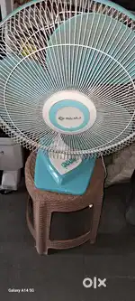 SALE OFTWO TABLE FANS