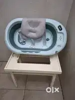 Baby bath tub and table