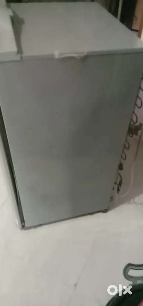 Freez apvanu chhe good condition chhe