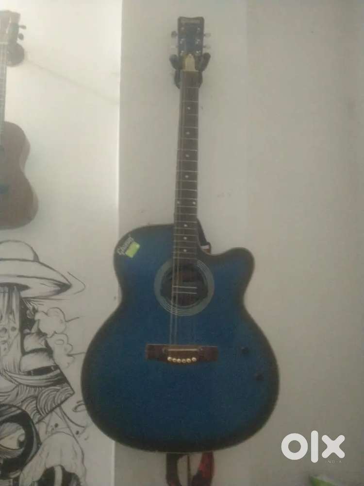 Semi acoustic guitar just new condition