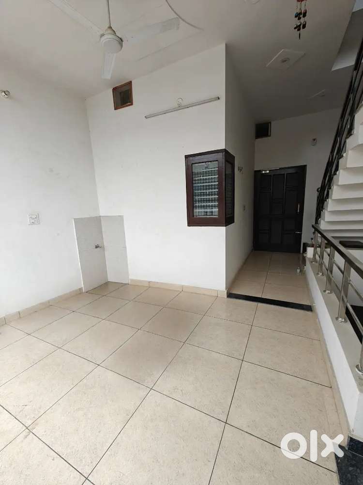 2BHK AVAILABLE FOR RENT