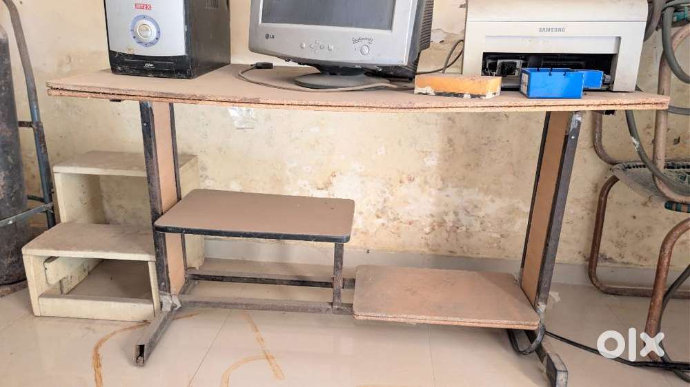 Study cum Computer table available for resale in Bilaspur