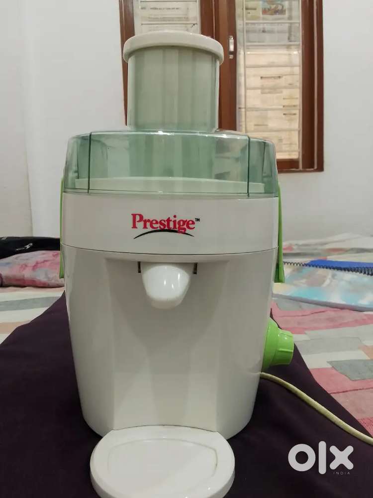 Prestige juicer (bahut kam use Kiya h bilkul new)