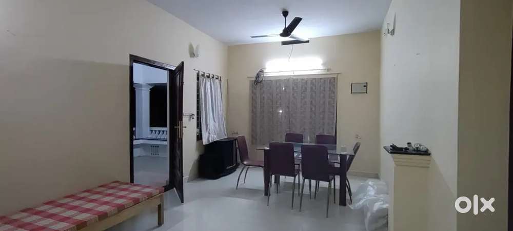 Ladies PG at thammanam