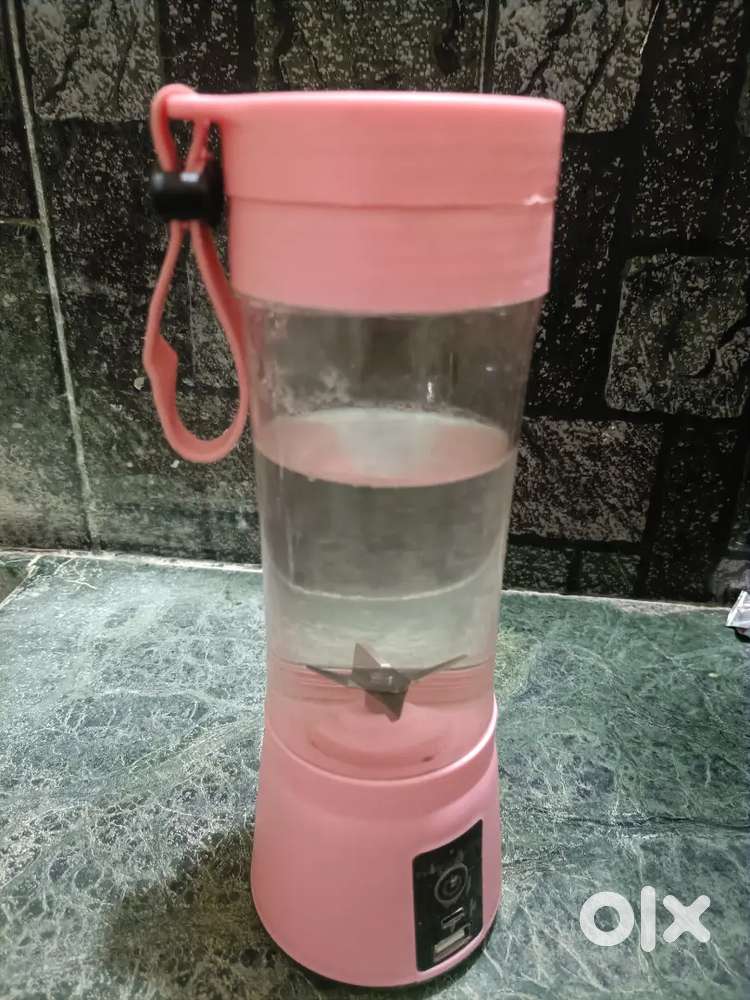 Blender with charger