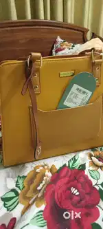 LADIES HANDBAG