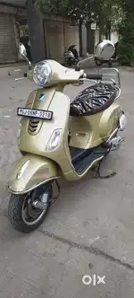 Vespa 125cc self start 1 owner 2022