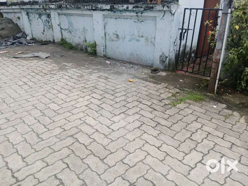 Plot for sale in SRM road Ernakulam.