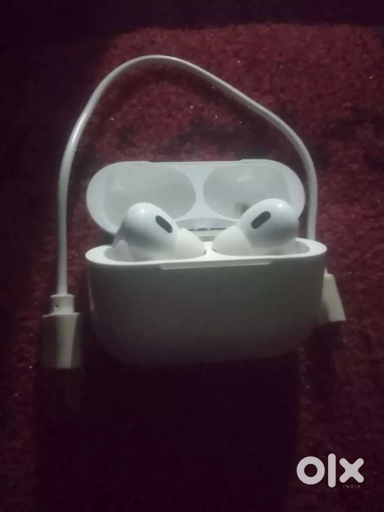 Tws wireless Earbuds  good sound and battery