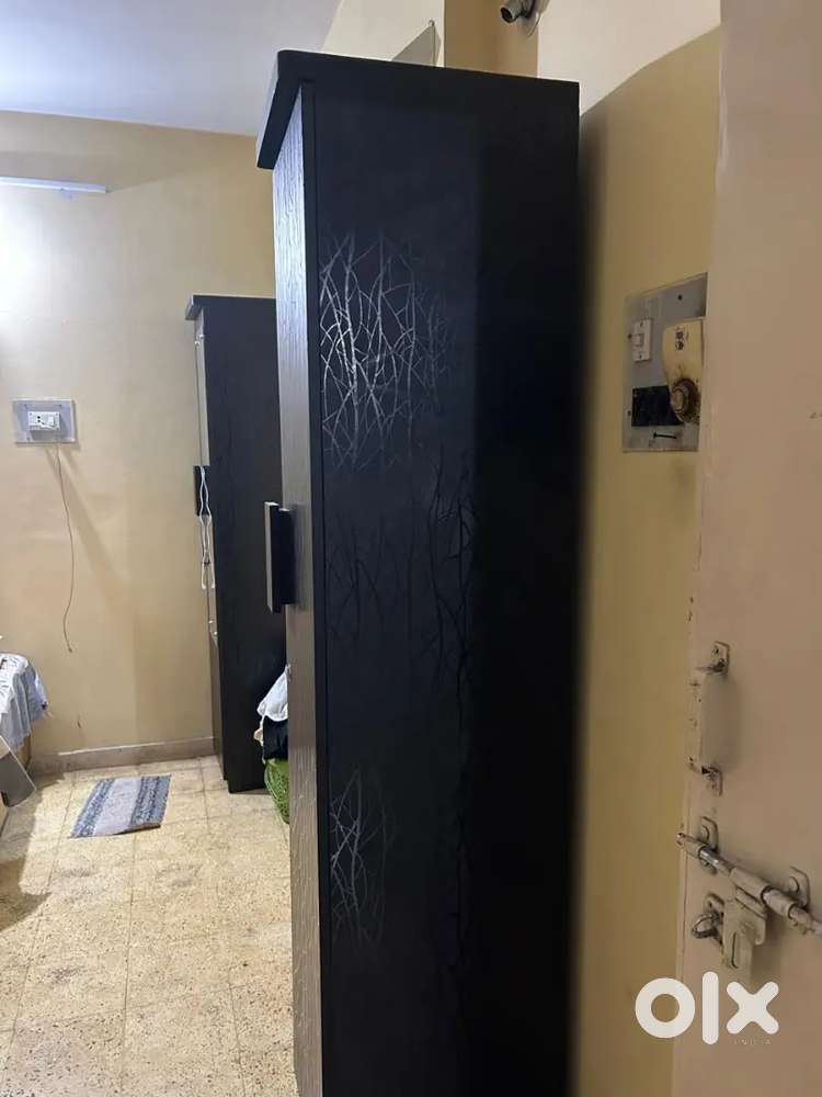 8000 per month with breakfast and dinner