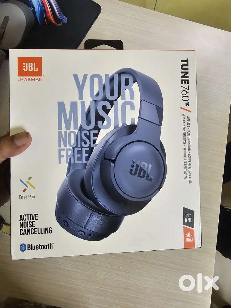 JBL Tune 760NC  1 year warranty seal packed