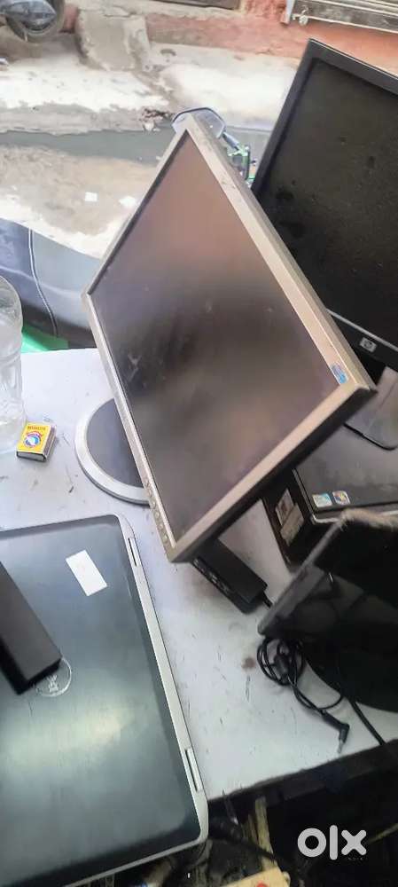 Sell LCD screen 19 inch good condition working condition