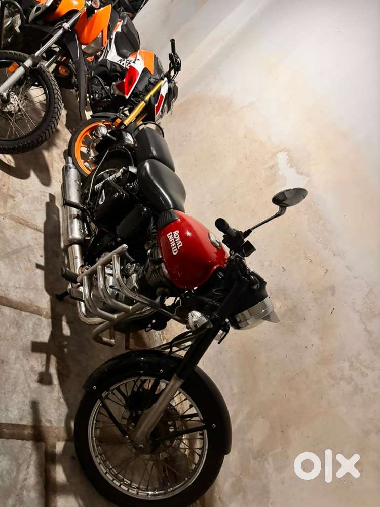 All service done in royal einfeild showroom only