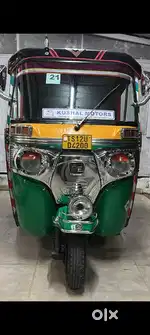 Bajaj CNG 2021