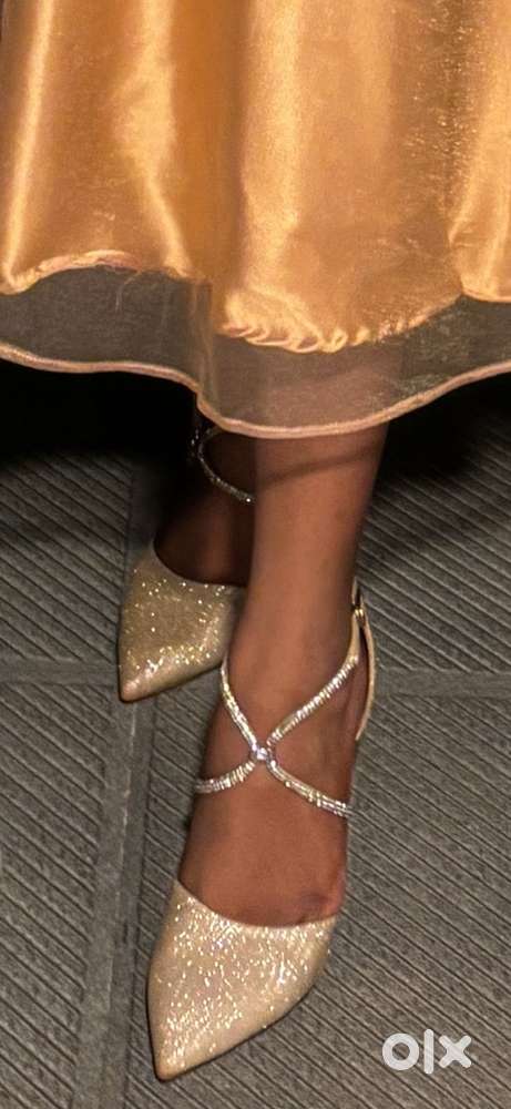 Modern Heels with diamond studded belt