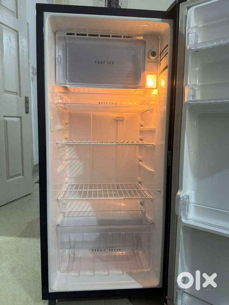 Whirpool refrigerator (single door)