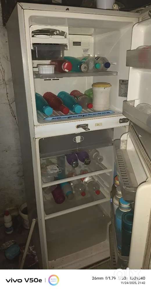 Sell for fridge badi is problem is is gas