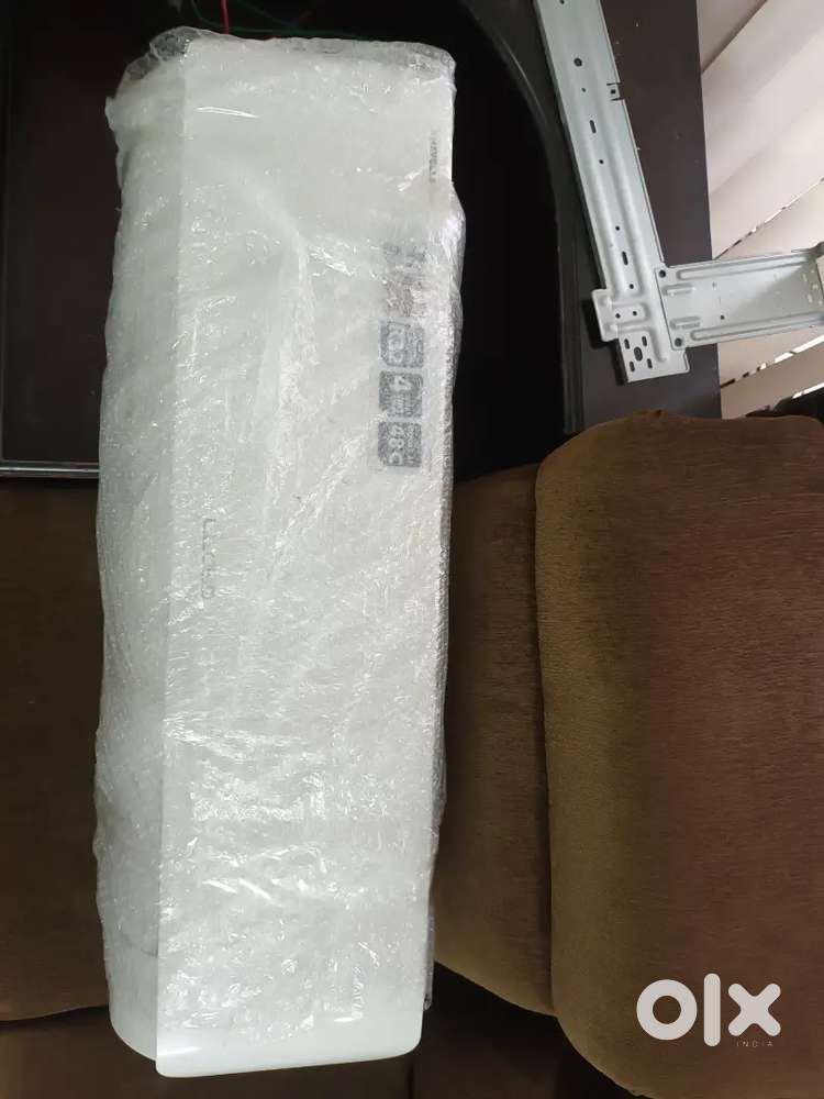 1.5 Ton Split AC Lloyd 2023 manufactured