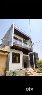 Luxury 95 Gaj Property for Sale!*