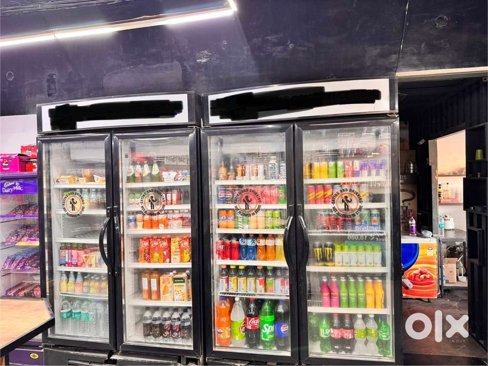 Double door commercial fridge