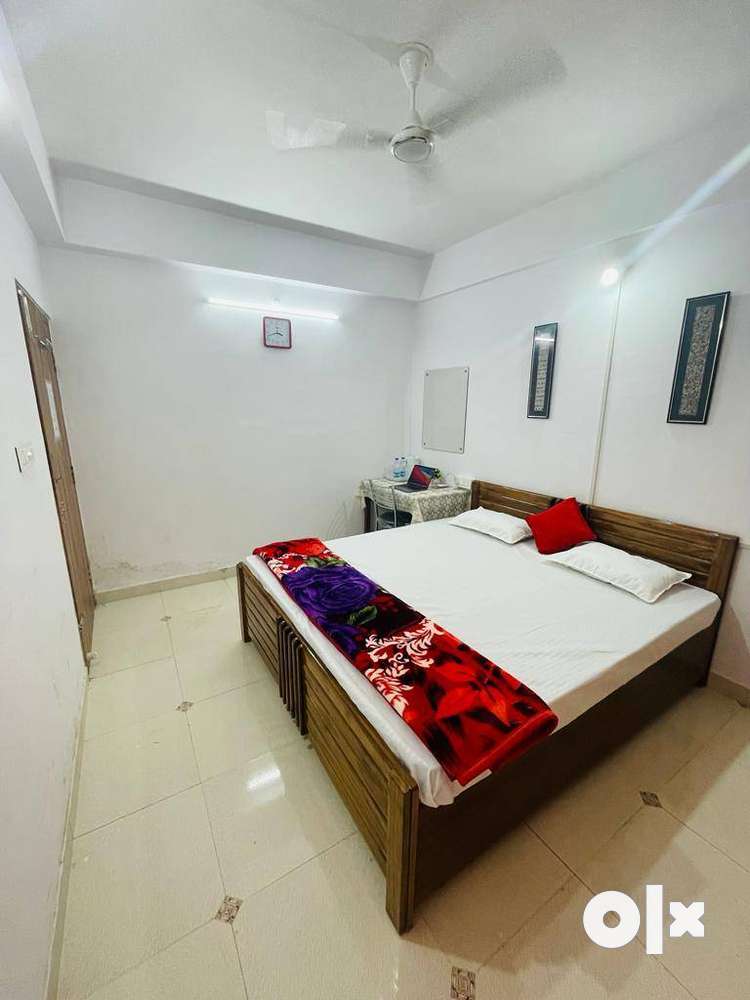 3 bhk flat available for rent in prime location.
