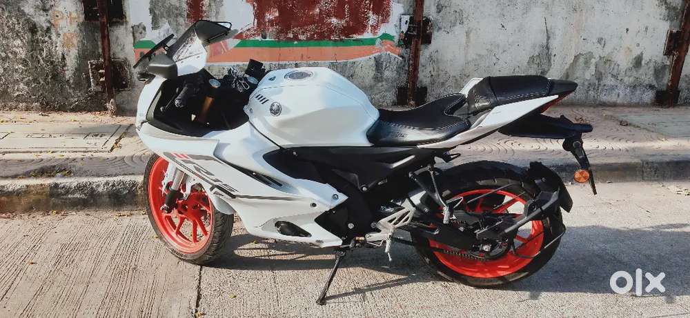 Superb Condition - R15 V4 White Sports Edition