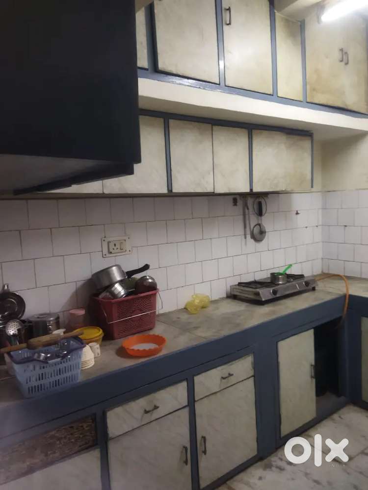 3 BHK Semi Furnished Flat Rent out at ARERA Colony E-7 Bhopal