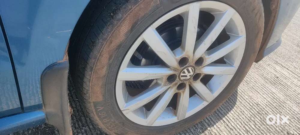 Top end Volkswagen Ameo 2017 Petrol 70k Km very well maintained