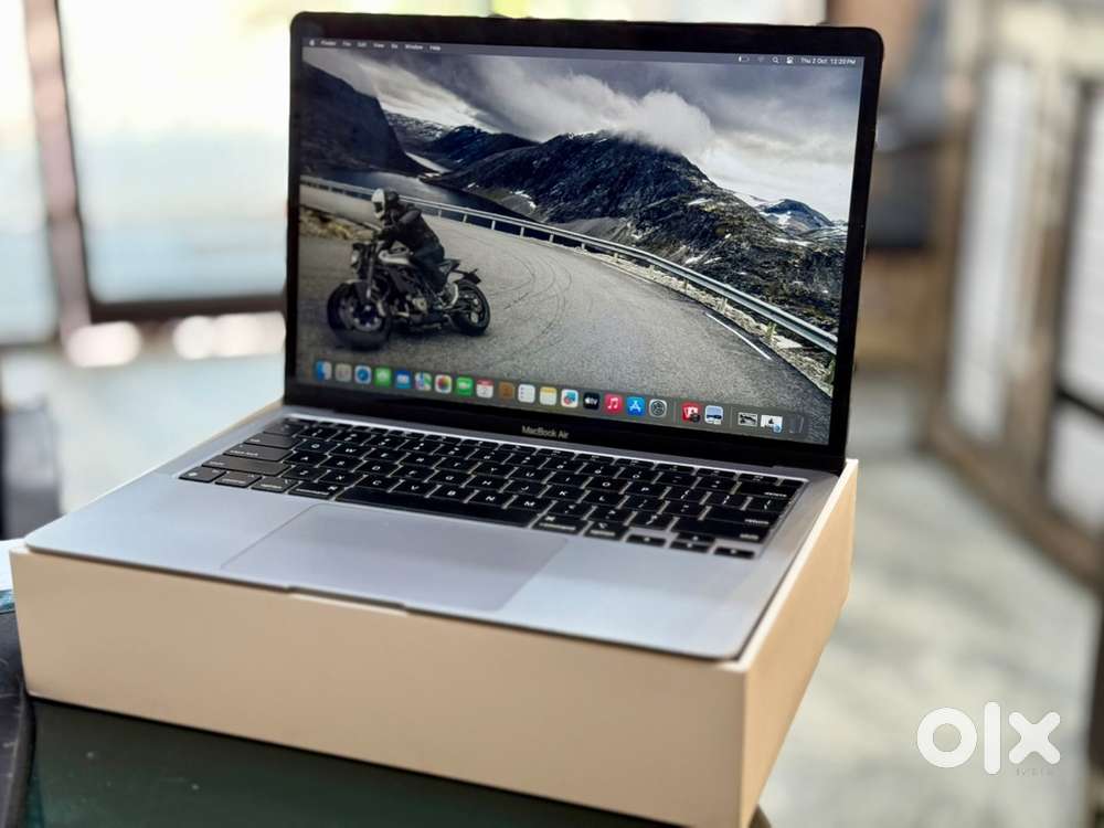 MacBook Air M1 – 8GB RAM / 256GB SSD