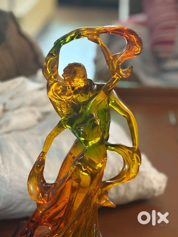 Glass statue