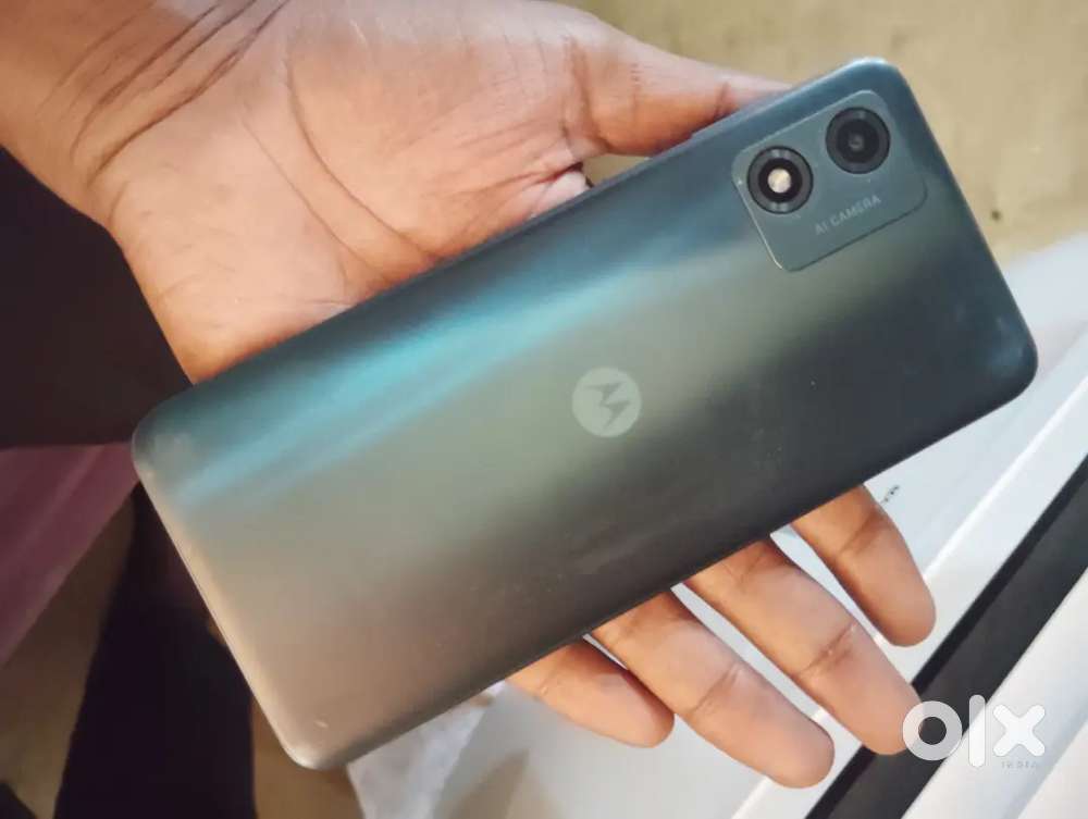 Moto e13 4gb ram 64 internal