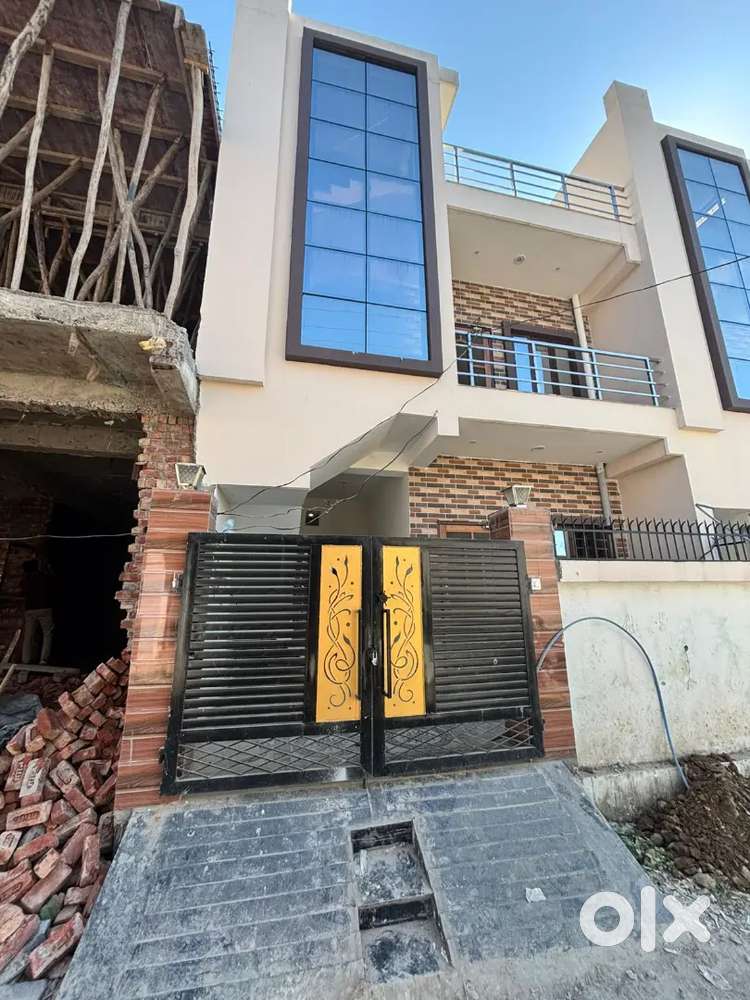 total 90 gaj 3 room dining room 1 room 1st floorand 2 room 2nd floor