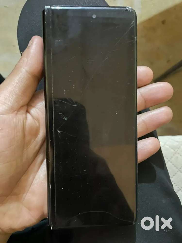 Samsung food 3 512gb inner display not working and all good
