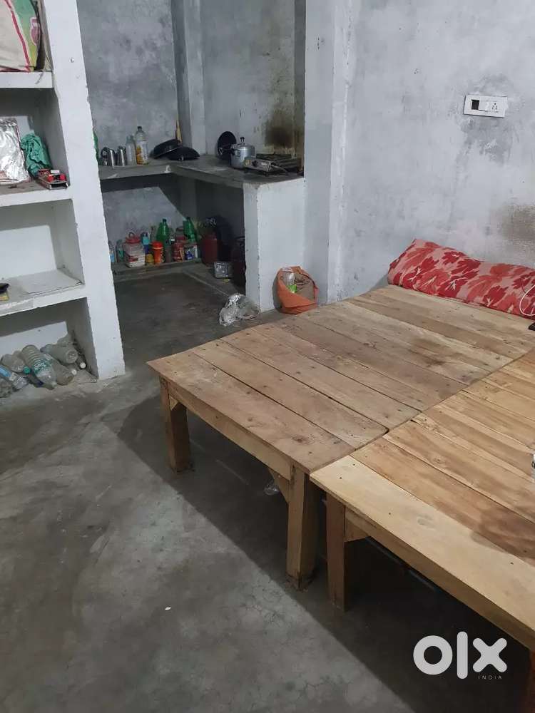 Need girls room partner