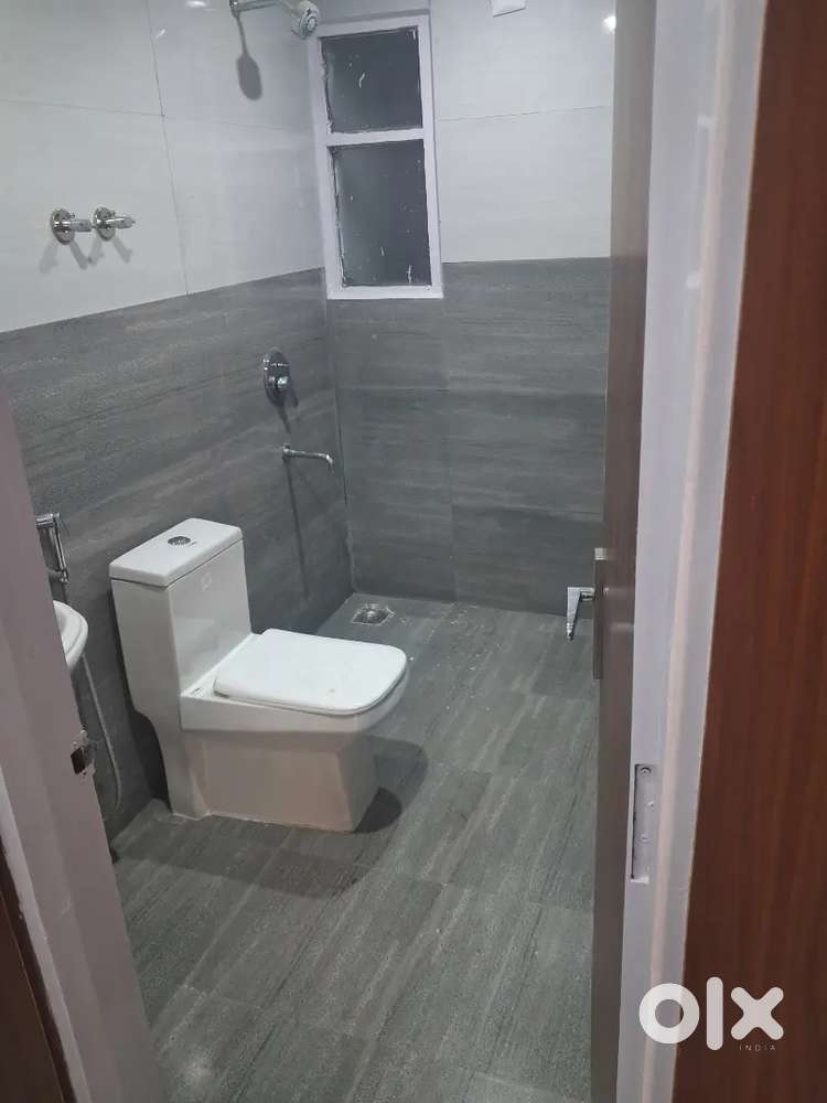 Independent fully furnished 1bhk at nanak ngr