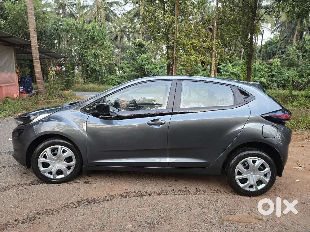 Tata Altroz 2023 Petrol Well Maintained