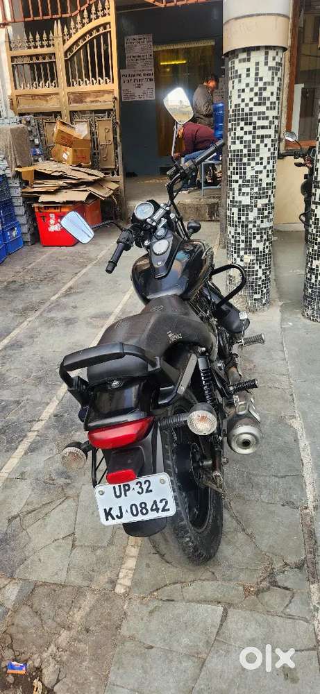 Bajaj Avenger 180 CC