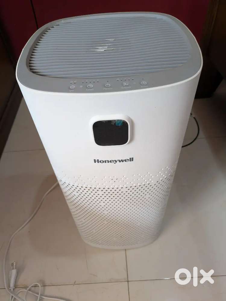Honeywell Air Purifier with 5 stage filtration in mint condition