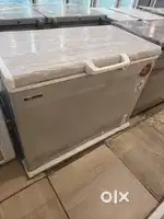 Deep fridge 300L new condition 3month old
